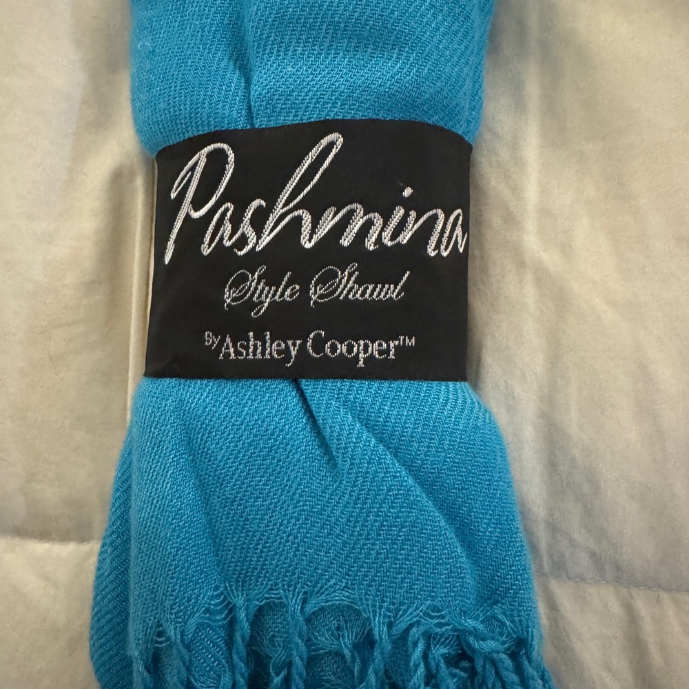 🐰🌷🐣Ashley Cooper Pashmina Style Shawl - Vibrant Turquoise Blue - Picture 3 of 5
